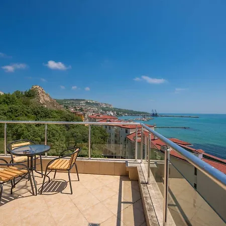Apartment Sea View In Princess Balchik
